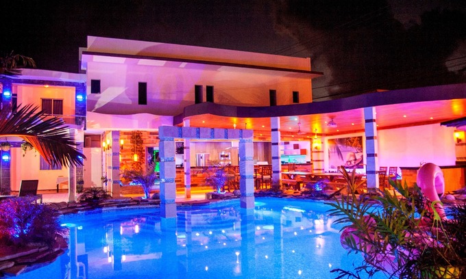 Villas Ana Maria Villa | Brand New Luxury 14BD Party Villa, steps from Clubs/Beaches!