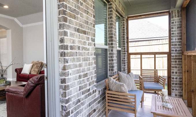 Decatur House | Brand New Luxury 2 Bedroom Home in Decatur, Texas!