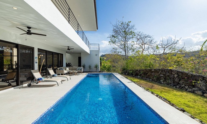 Playa Hermosa House | Brand New Luxury 3 bedroom Home, Walking distance to Hermosa Beach
