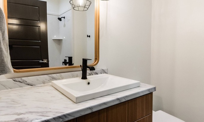 Smithfield Apartment | Brand New Modern - 1 bed 1 bath w/Sunset Viewsn