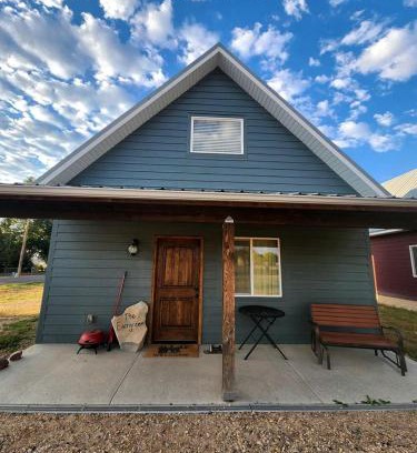 Cannonville House | Brand New, Modern Country Cabin near Bryce Canyon National Park, Utah