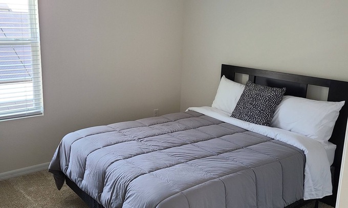 Bearss Plaza House | Brand new modern home near the heart of Tampa