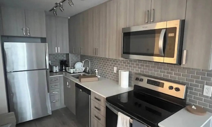 Rathwood House | Brand New Modern Luxury 2 Bedroom 2.5bath Townhouse