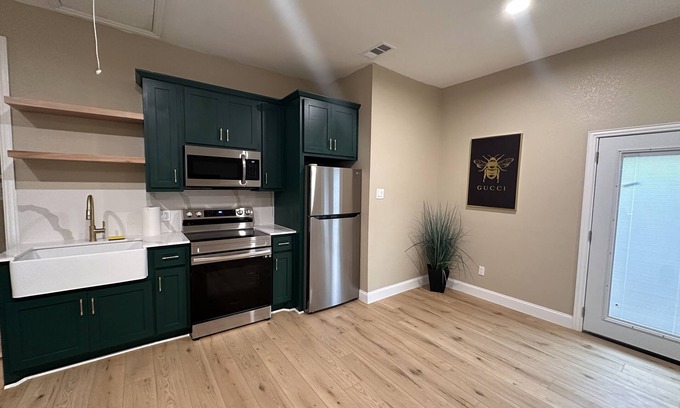 Red Oak Apartment | Brand new modern one bedroom