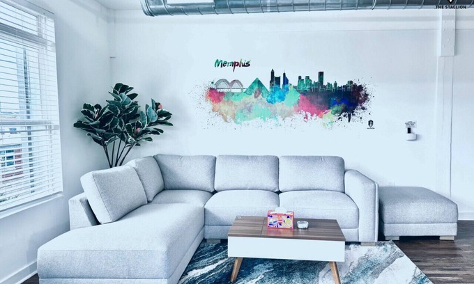 Downtown Memphis Apartment | BRAND NEW Modern Spacious Loft in Downtown with free parking