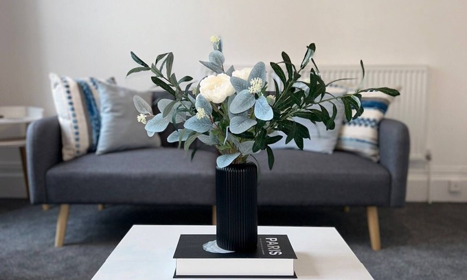Gloucester Condo | Brand New Stylish Apartment in Central Gloucester
