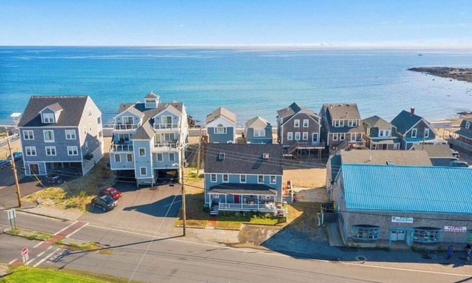 Brant Rock House | Brant Rock Cheerful Beach House rental