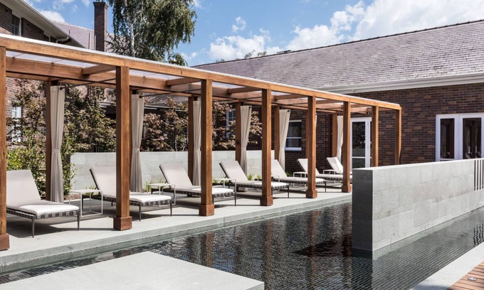 Barton Hotel | Brassey Hotel