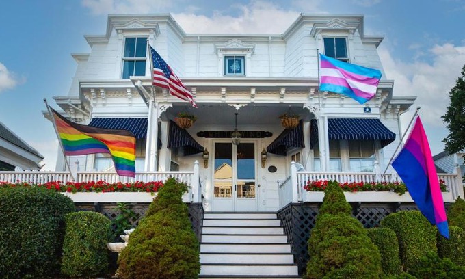 Provincetown Bed & Breakfast | Brasswood Inn