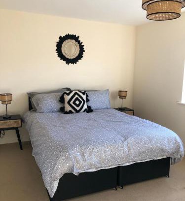 Wolverhampton House | Bray House - Perfect for Large Groups