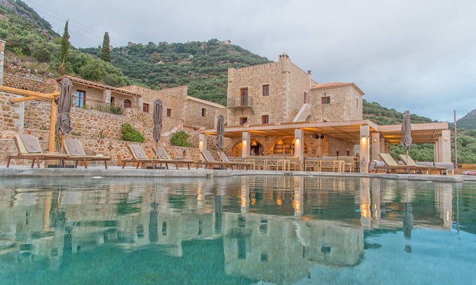 Karvelas Hotel | Brazzo di Maina