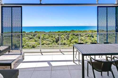 Bokarina Apartment | Breathtaking Beachfront 3 Bedroom Penthouse Bokarina Sunshine Coast