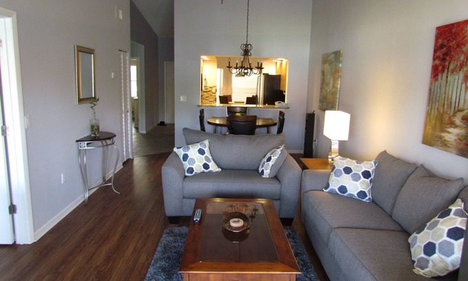 Trailer Estates Condo | BREATHTAKING FULLY REMODELED 2BA/2BR Condo.Mins to beach.Email for discounts (2)