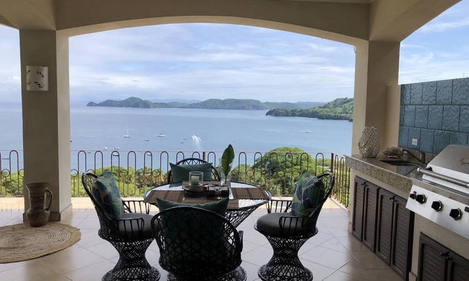 Playa Hermosa Condo | Breathtaking panoramic ocean view Penthouse Condo.