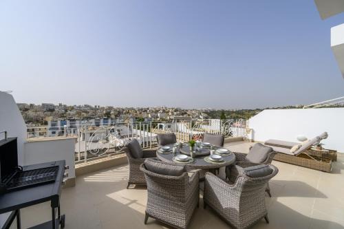 Tal-Ghoqod Apartment | Breathtaking Penthouse Crimson Court B