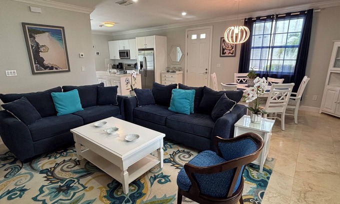Palm Cay Condo | Breathtaking Pool Front 3-Bedroom Condo, Just 8-Min Walk to Pristine Beach!