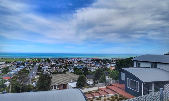 Oamaru Villa | Breathtaking sea view house
