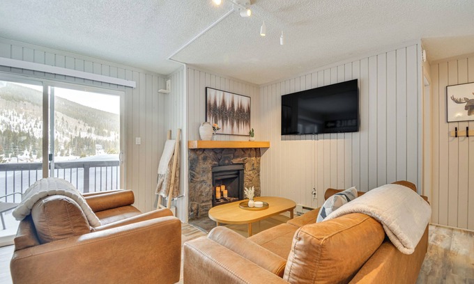 Blue River Condo | Breckenridge Area Condo w/Mountain Views