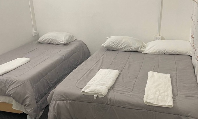 Scarborough Apartment | Breeze Manor apartment 1 n2bedroom apartment in lovely Scarborough with WiFi, AC