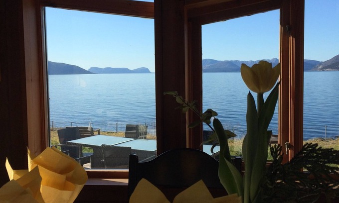 Brekke Hotel | Brekkestranda Fjordhotel