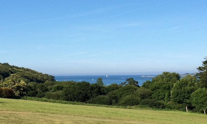 Plougrescant Cottage | Breton house in a listed natural site, sea view, pets welcome