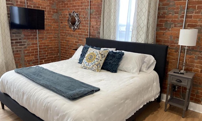 Martinsville Hotel | Brickhouse Loft - a boutique hotel