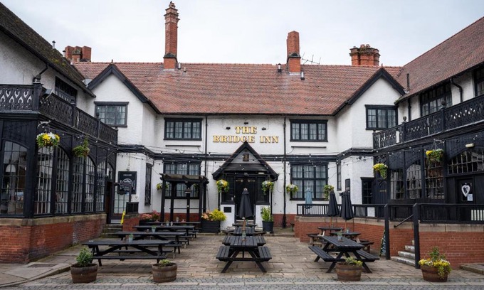 Port Sunlight Hotel | Bridge Inn by Greene King Inns