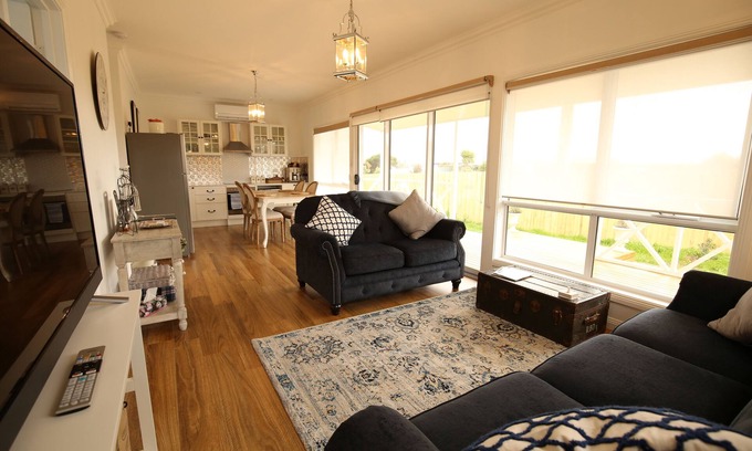 Richmond Villa | Bridgecroft Villa - French Provincial in Richmond