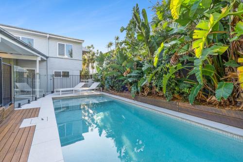 Margate House | Bridgeport pet-friendly Pool Getaway