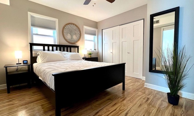 Bridgeport Apartment | Bridgeport Place -free parking, McCormick-Sox Park