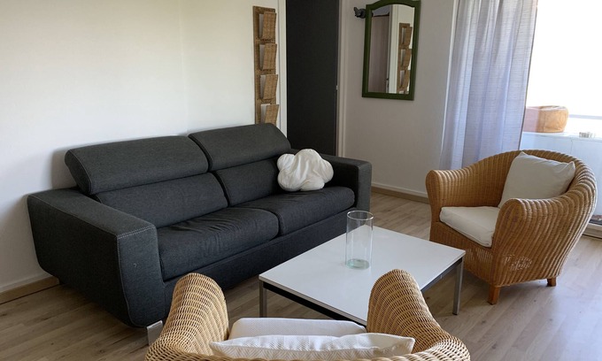 Leysin House | Bright 2.5 room apartment with terrace and garden