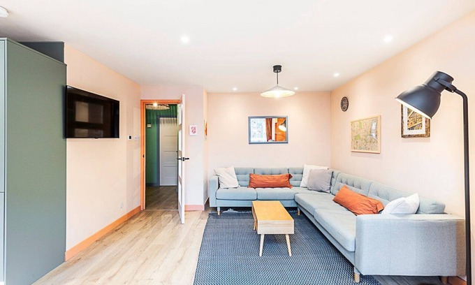 Thamesfield Apartment | Bright 2-Bed Home Near Putney Riverside