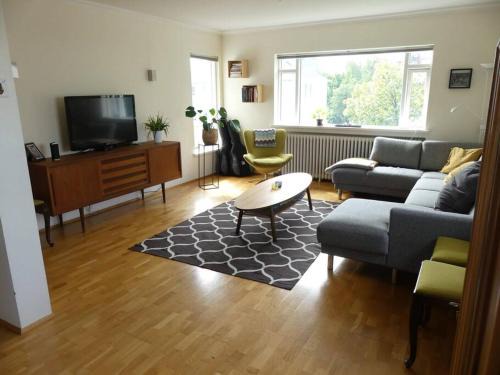 Teigar Apartment | Bright 2 Bedroom Apartment in Reykjavik