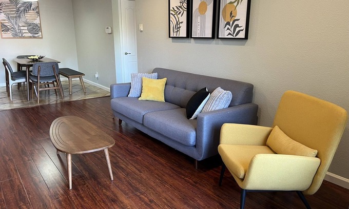 Willow Glen Condo | Bright 2B2B near Santana Row