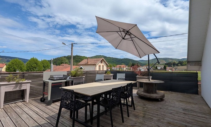 Le Thillot Apartment | Bright 3-bedroom apartment, terrace, near shops and skiing, with WiFi