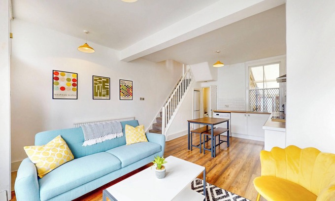 Upper Edmonton House | Bright 3Bed House 10Min to Meridian Water Station