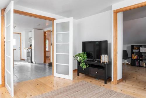 Gatineau Apartment | Bright and Lofty 2BR in Gatineau