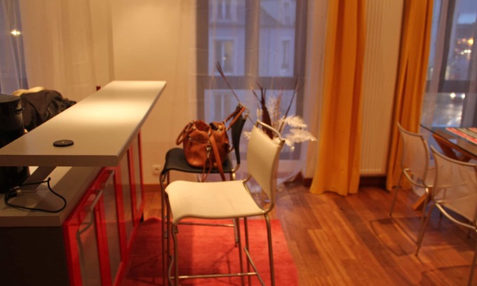Cherbourg-en-Cotentin Apartment | Bright apartment. Full city center. Wifi Family/friends/proff.