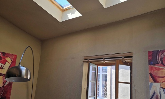 Nimes City Centre Apartment | Bright apartment in the historic heart of Nîmes