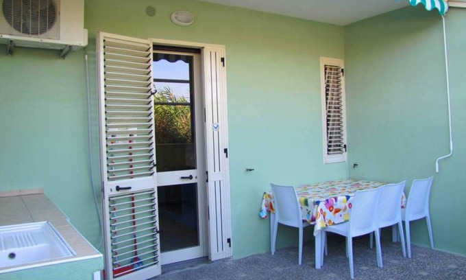 Baia Verde Apartment | Bright apartment near Baia Verde beaches