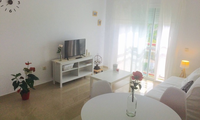 Algarrobo Apartment | BRIGHT APARTMENT NEAR THE BEACH