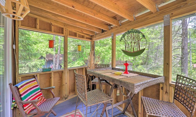 Mill Ridge House | Bright Banner Elk Home w/ Fireplace Near Sugar Mtn