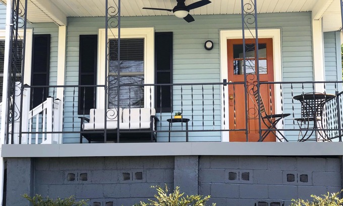 Winston - Salem House | Bright & Breezy near UNCSA & Downtown