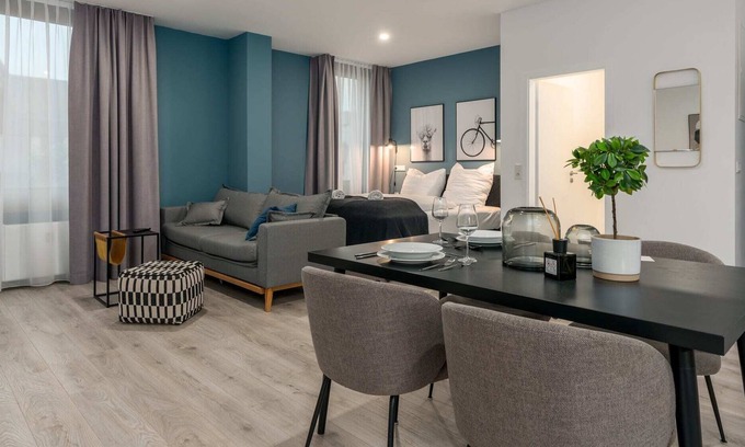 Lippstadt Apartment | ☆BRIGHT: Central Studio for 4 | Kitchen | Parking