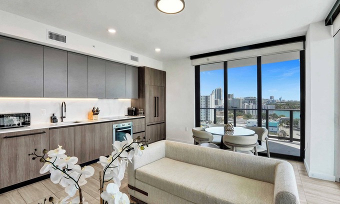 North Beach Condo | Bright & Elegant 2BR/2BA Getaway in Miami Beach