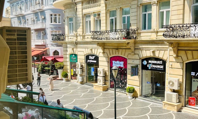 Nasimi House | Bright Flat in the center of Baku near Formula 1 Baku city circuit