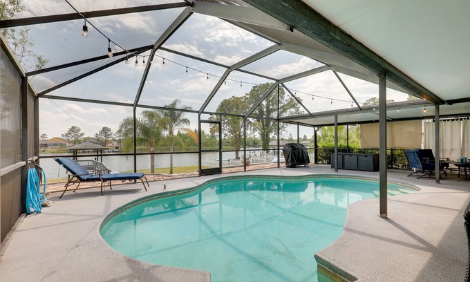 Lakeview Village House | Bright Getaway w/Ski Lake, 11 Miles to Dtwn Tampa