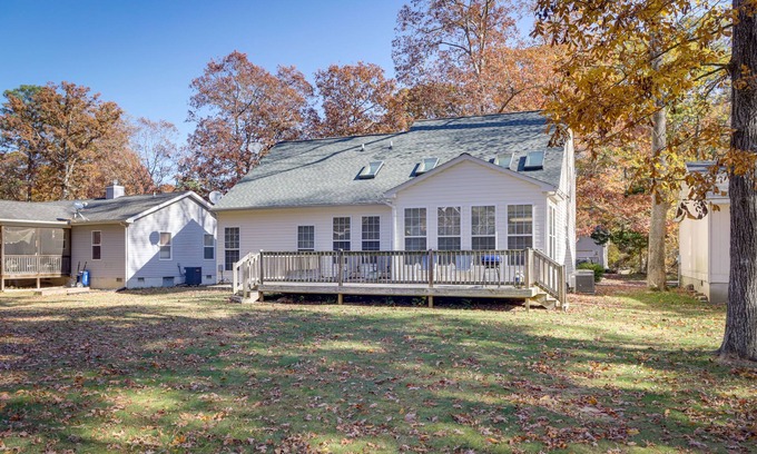 Captain's Cove House | Bright Greenbackville Vacation Home w/Game Room