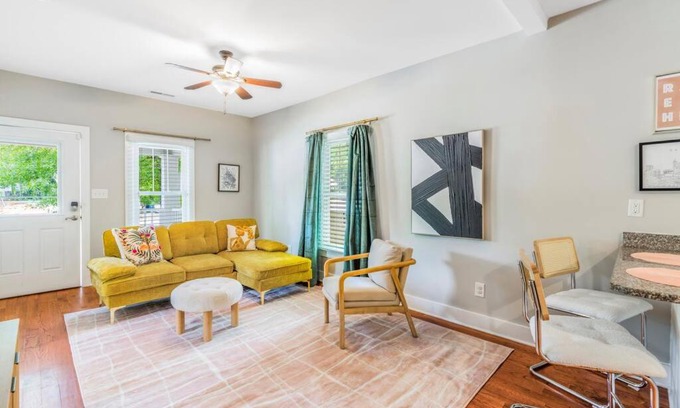 Downtown House | Bright + New - Fire Pit - Hammock - 3 bd