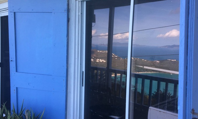 Estate Solberg Apartment | Bright Sky Cottage in Paradise